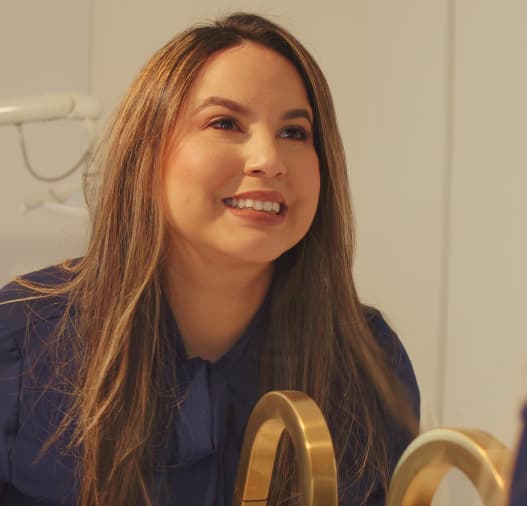 Dr. Ana Lídia